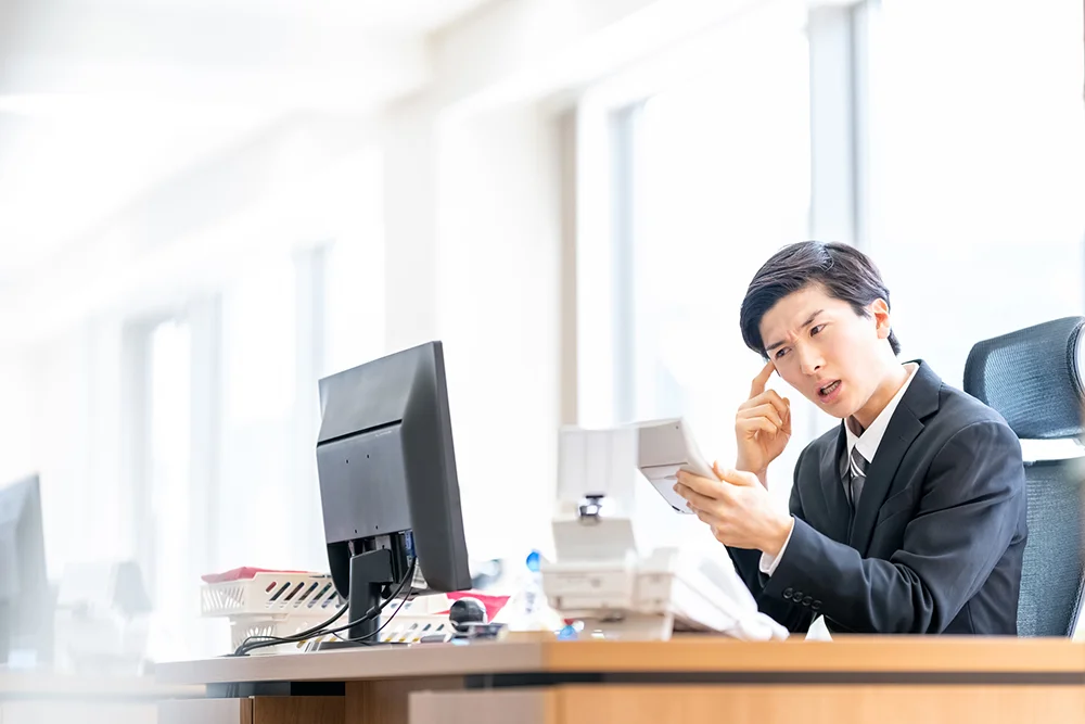 経理業務こそ委託がおすすめ！”自社でやる”リスクから解説します！